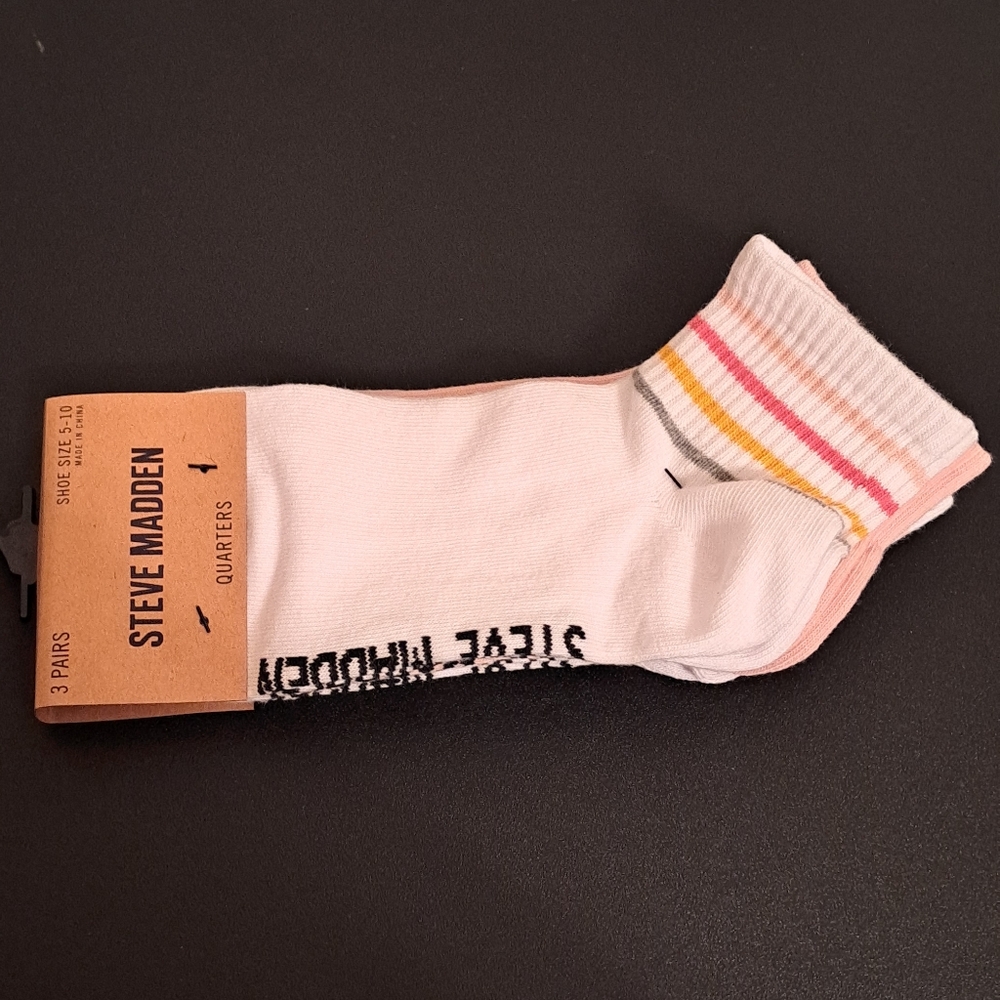 Steve Madden Women's 3 pair Quarter socks NWT